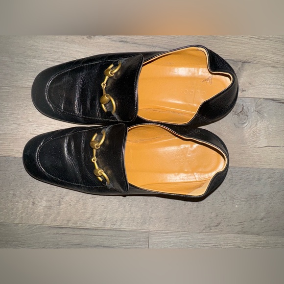 GUCCI womens Brixton loafer (37.5)